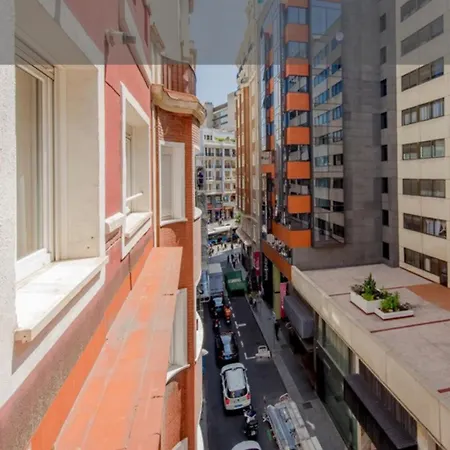 Explora Madrid para 7, al pie de Gran Vía E2-2